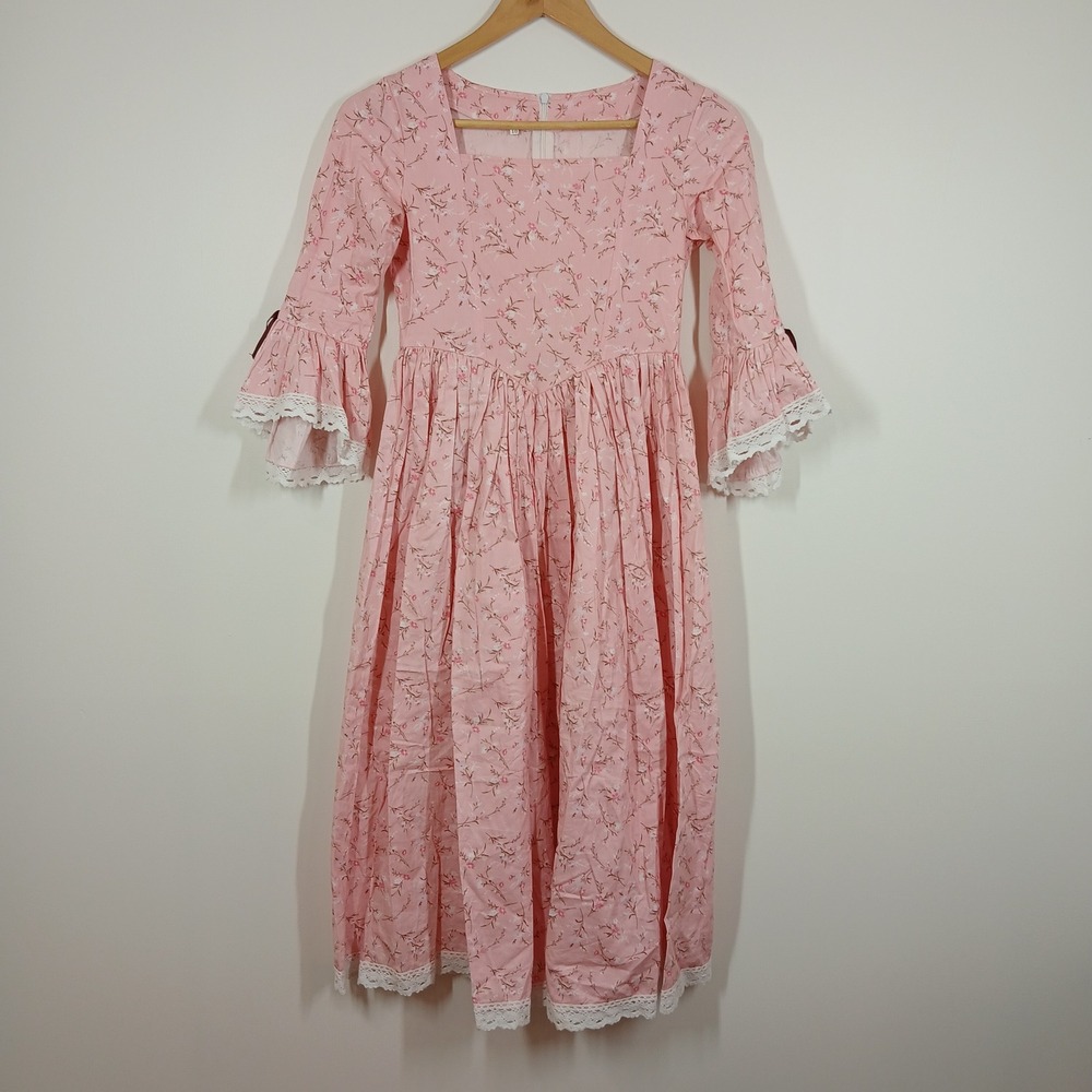 Boutique Dress Women XS Pink Floral Milkmaid Lace Trim Flare Sleeve Cottagecore